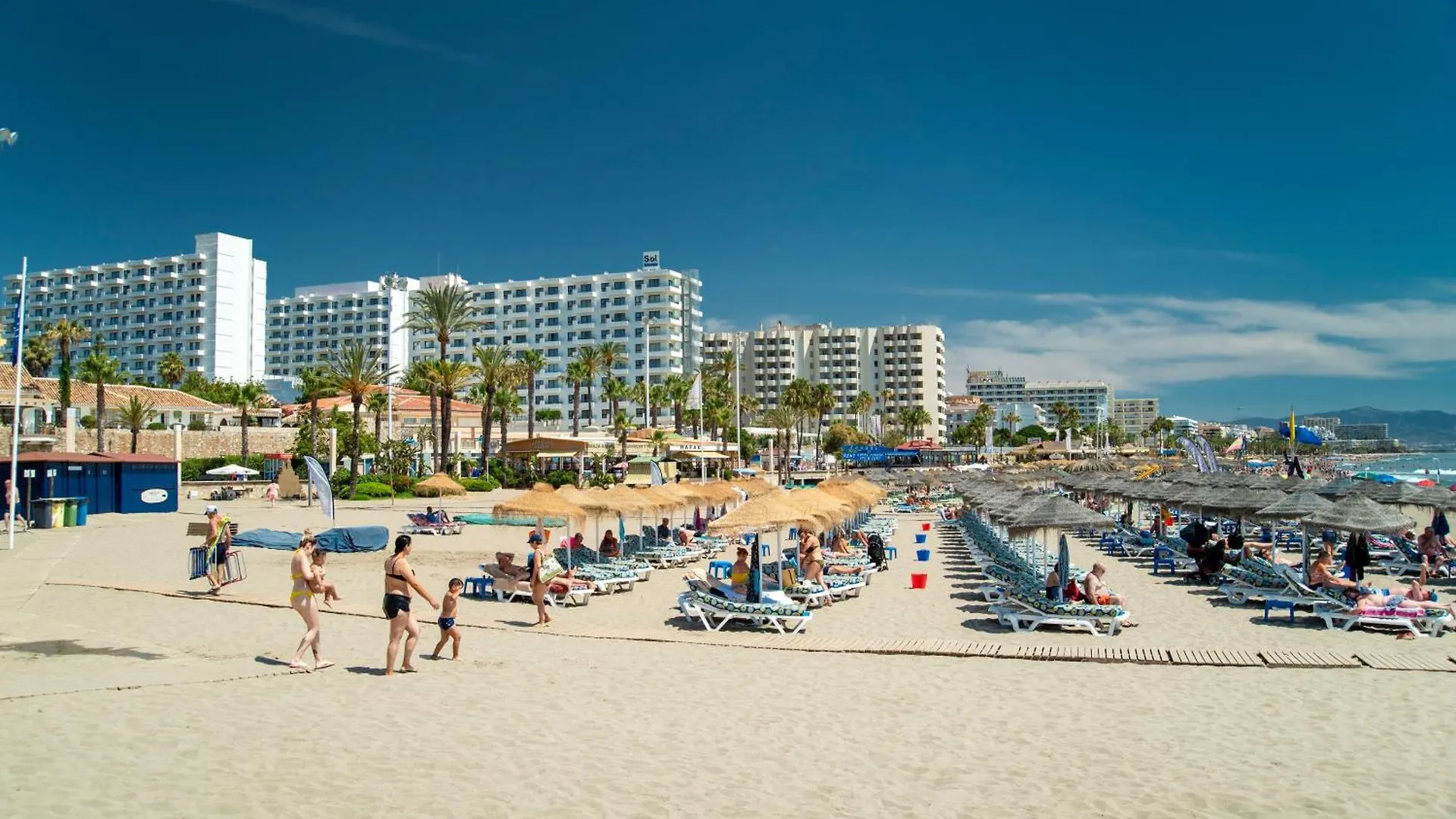 Urb Pueblo Del Parque, Luxury 2 Bedroom Apartment. Fantastic Central Location. Benalmadena 0*,  Spain